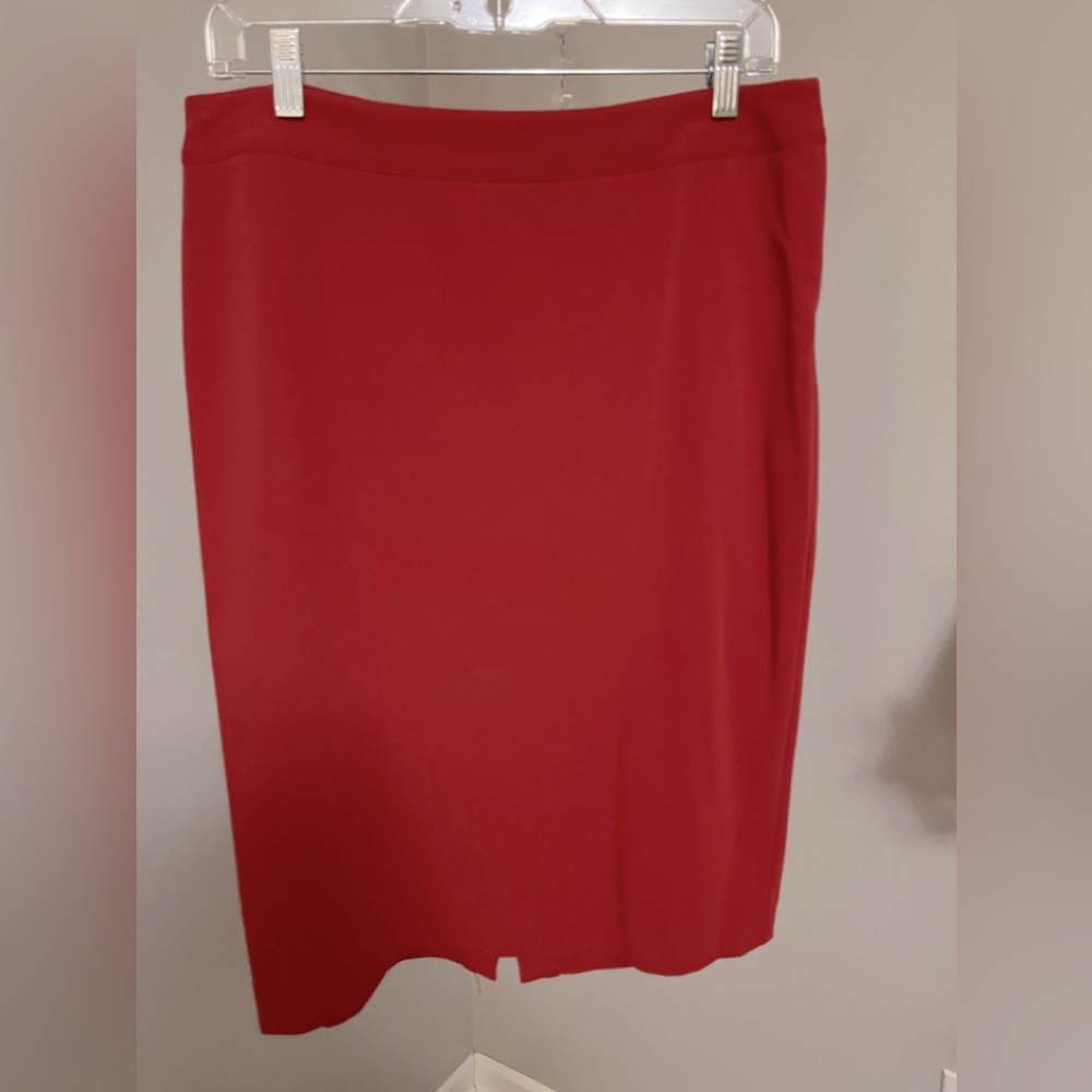 Victoria’s Secret Below the Knee Red Pencil skirt with back kick pleat + bow